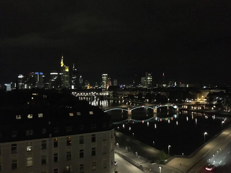 Schöner ausblick aus dem zimmer Lindner Hotel Frankfurt Main Plaza, part of JdV by Hyatt