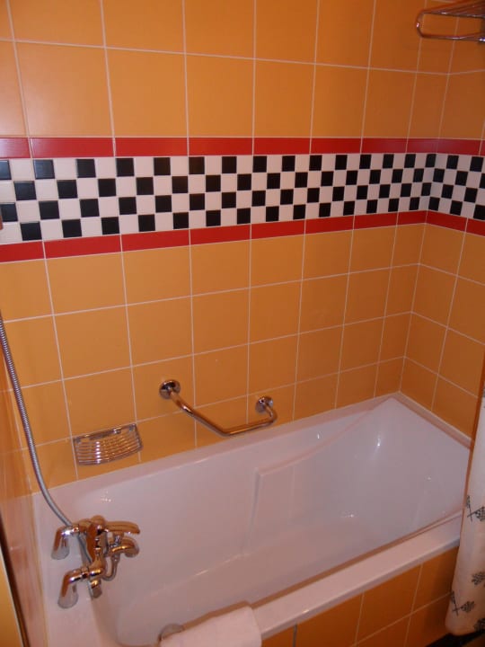 "Badezimmer" Disney's Hotel Santa Fe (Coupvray) • HolidayCheck