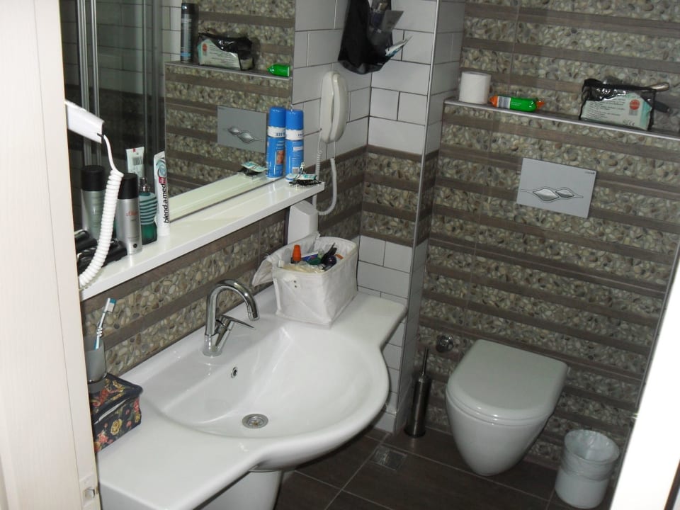 Renovierte Naßzelle, E-Block Club Turtas Beach Hotel