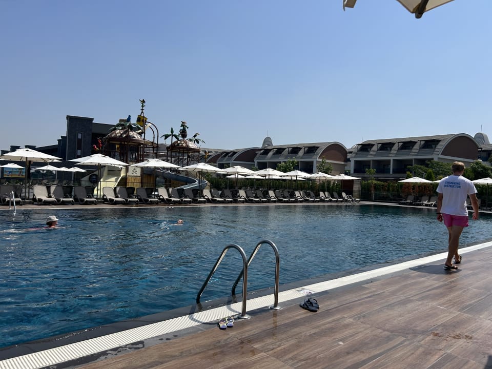 Pool Jacaranda Luxury Resort