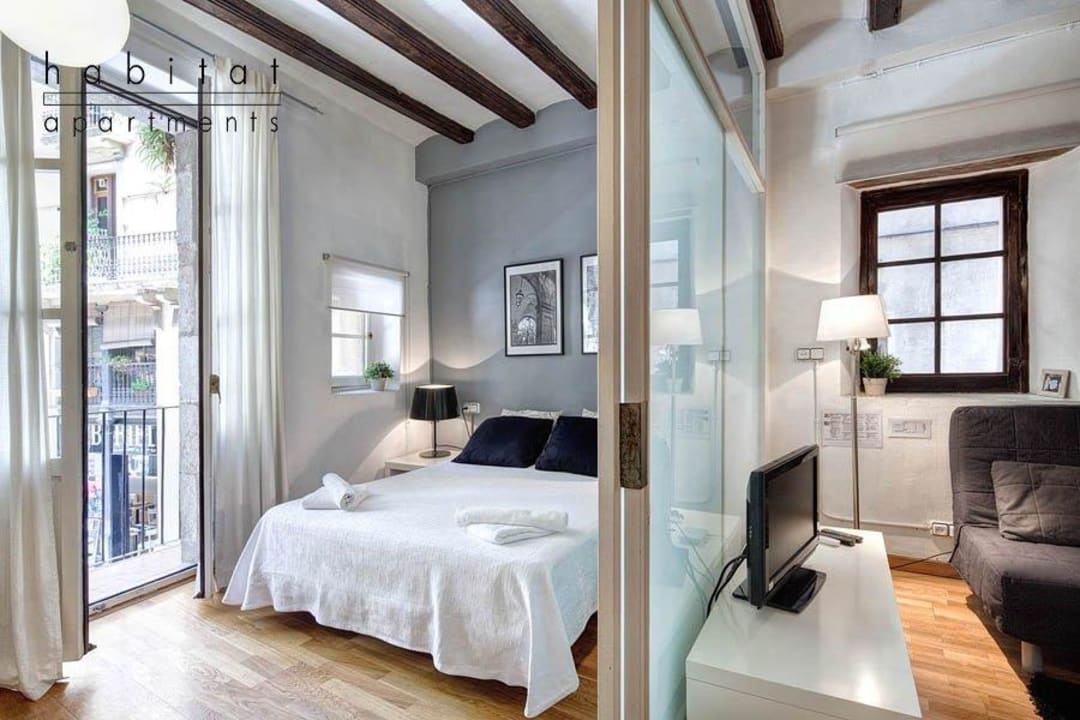 Bedroom Habitat Apartments Plaza del Pi