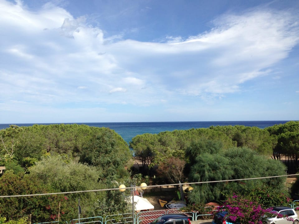 Der Blick nach Osten (von unserem Balkon 2.og) Aparthotel Domus De Janas Sul Mare