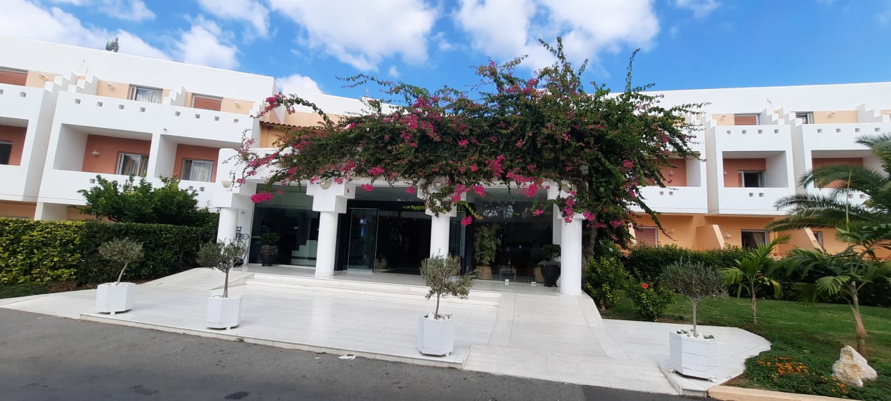 Lobby Anissa Beach & Village