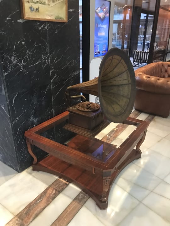 Lobby Hotel Serrano Palace