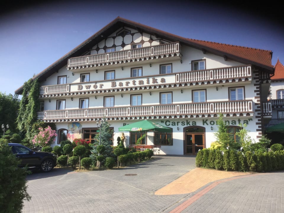 Außenansicht Dwór Bartnika