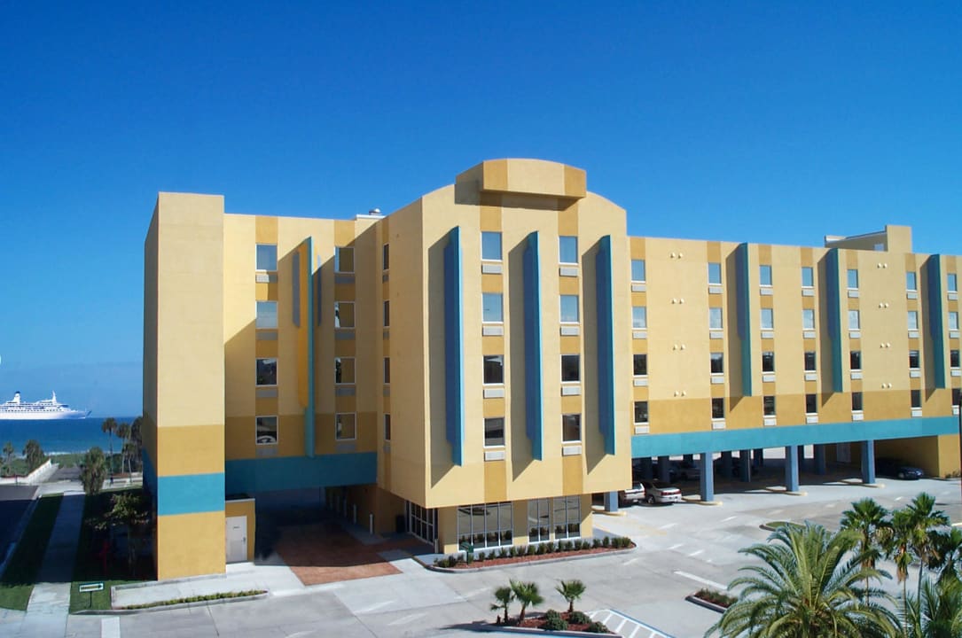Building Front Cocoa Beach Suites