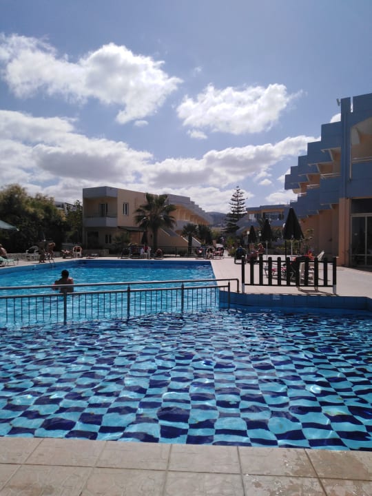 Pool Hotel Kathrin Beach