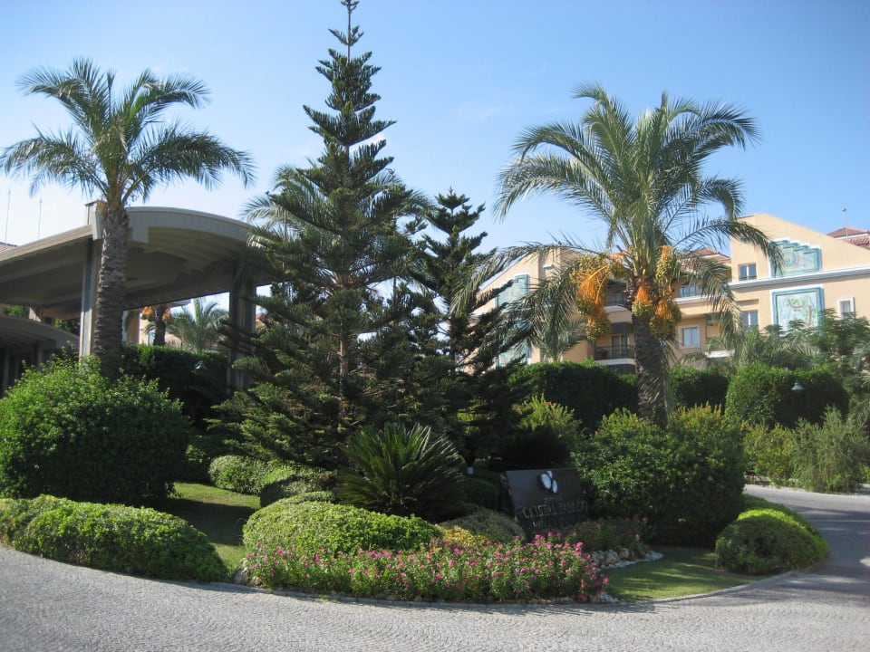 Zicht op inkom van het hotel. Crystal Paraiso Aqua Collection