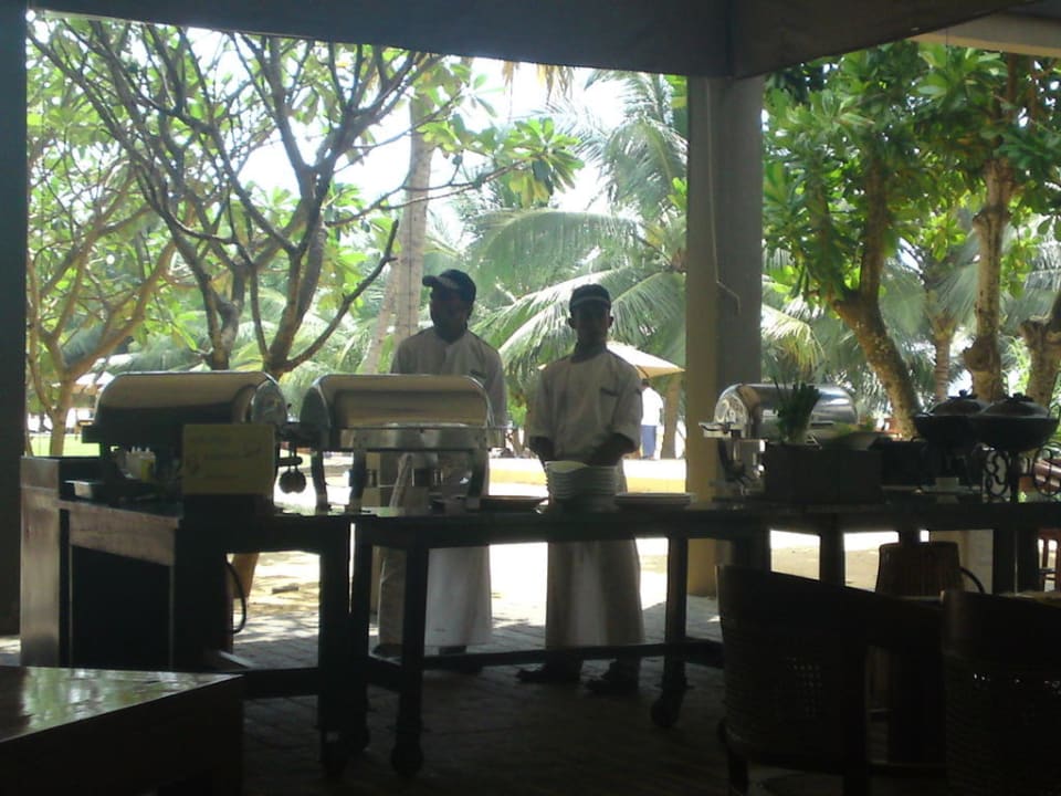 Fast jeden Mittag Hotel Jetwing Beach