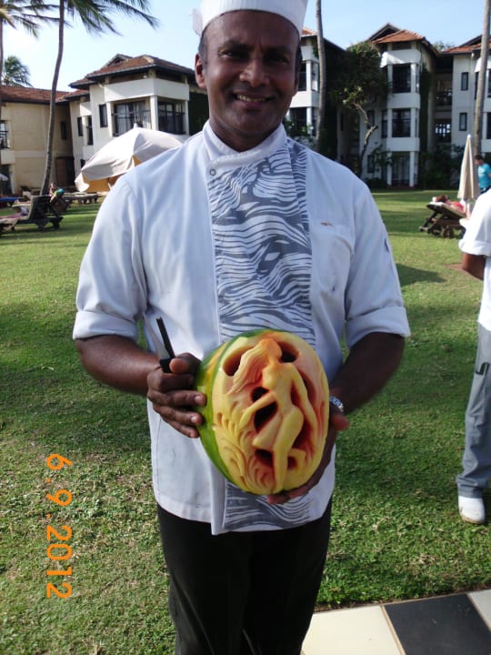 Kunstwerk aus einer Melone Club Hotel Dolphin