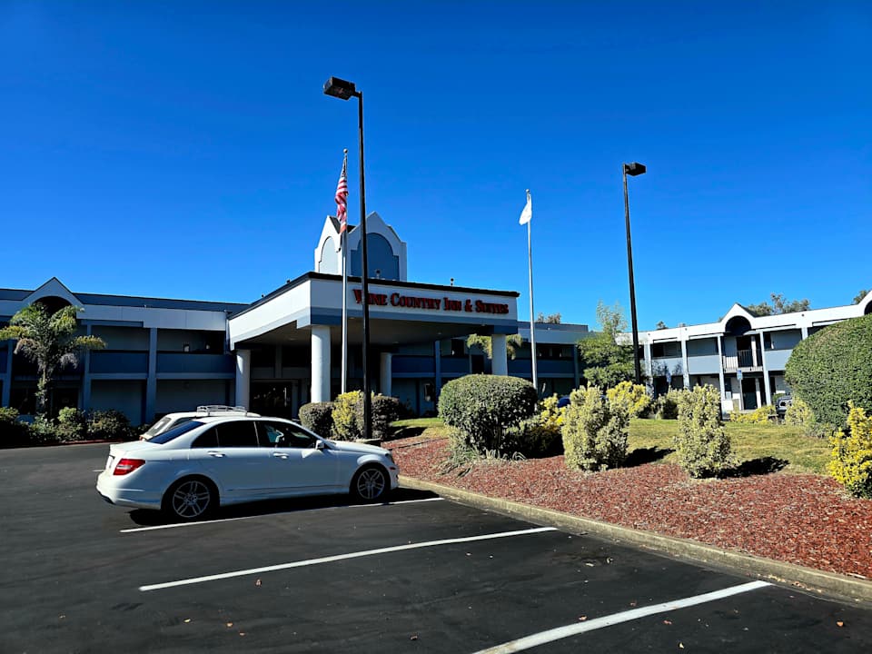 Außenansicht Best Western Plus Hotel Wine Country Inn & Suites