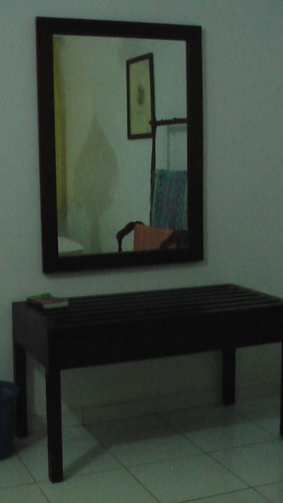 Schreibtisch mit Spiegel Sakura Hana Gästehaus