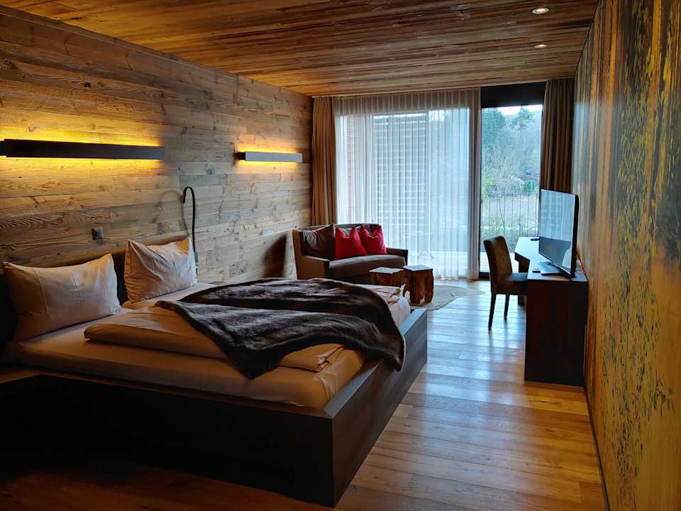 Zimmer Riverside Hotel