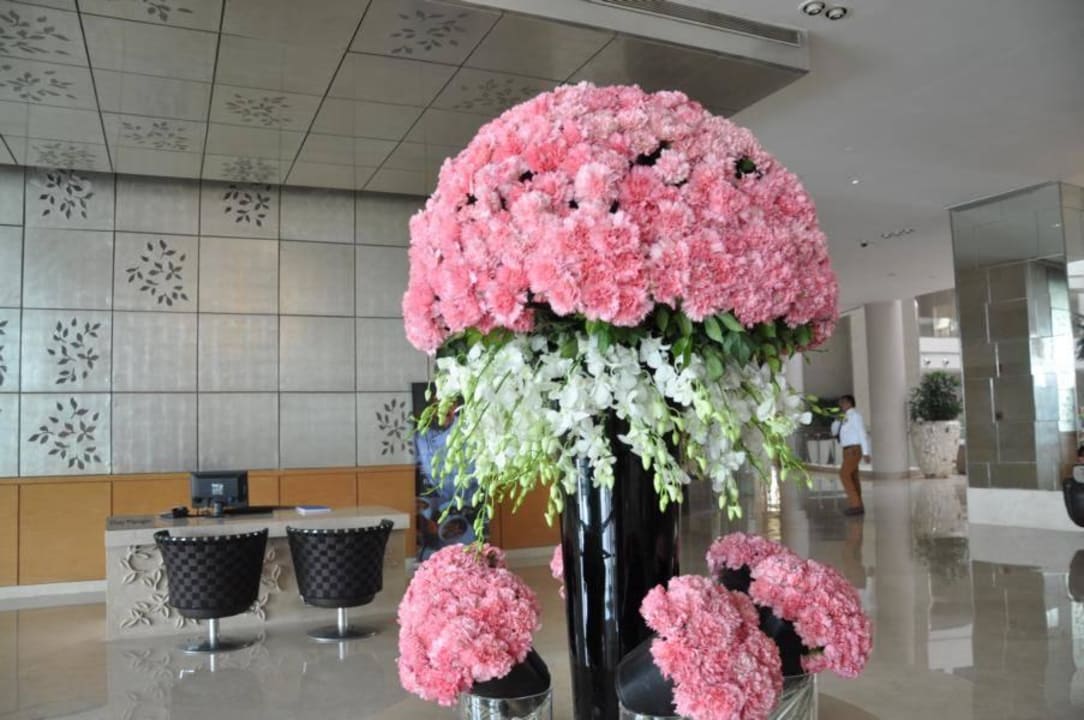 Blumenarragements Radisson Blu Hotel New Delhi Dwarka