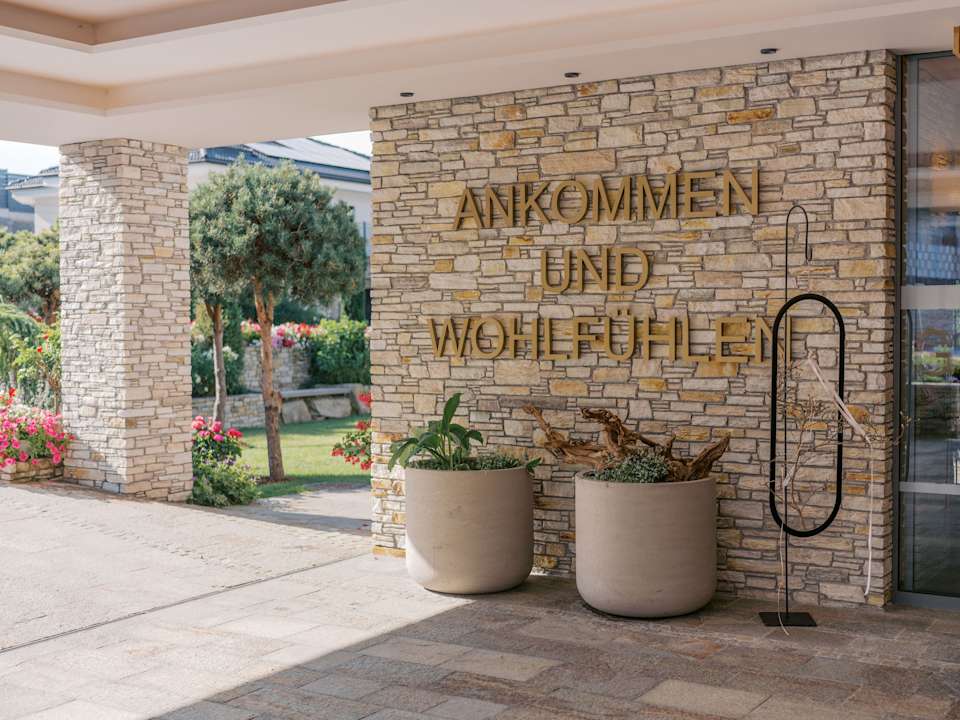 Außenansicht Dorfhotel Fasching