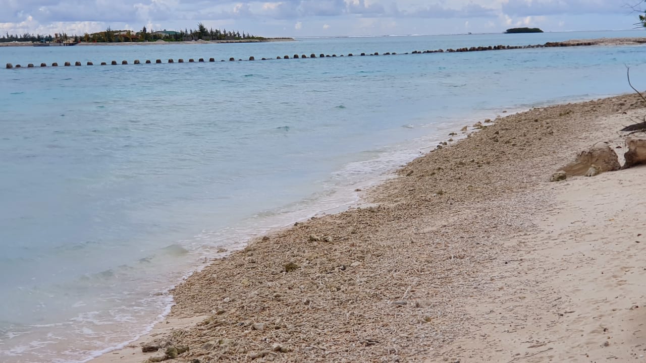 Strand Innahura Maldives Resort