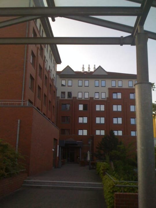 Aussenansicht von Garage H4 Hotel Hannover Messe