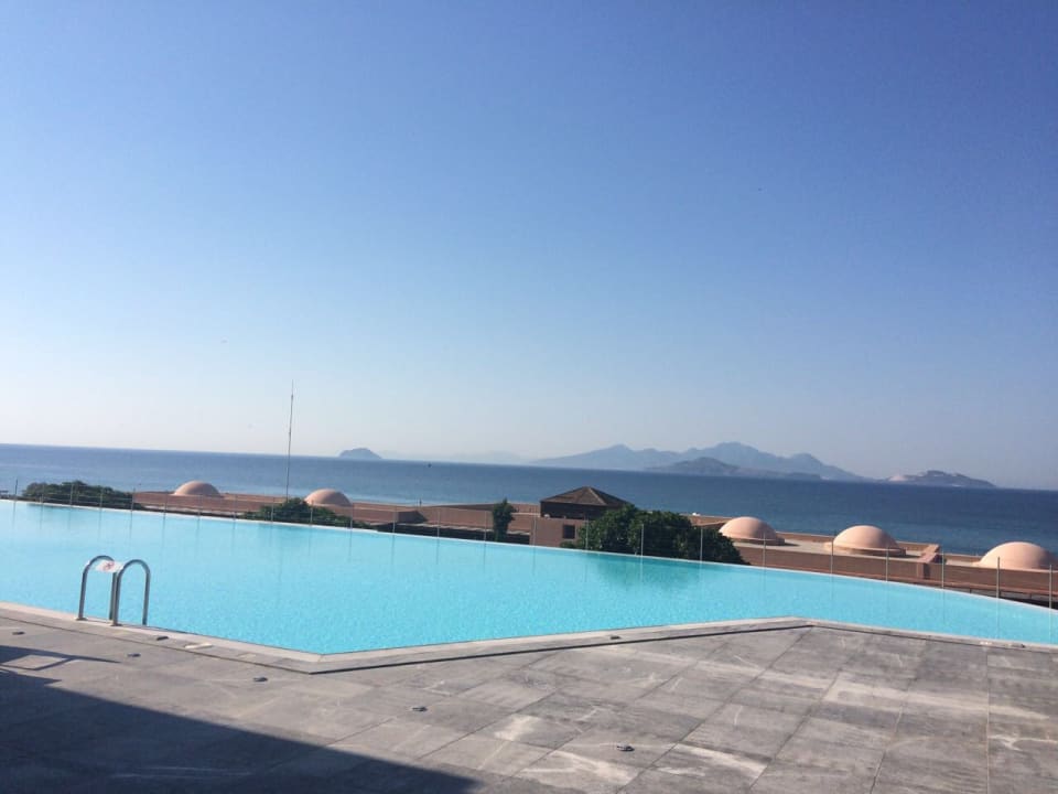 Pool Atlantica Belvedere Resort