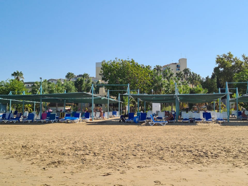 Strand Iz Flower Side Beach Hotel