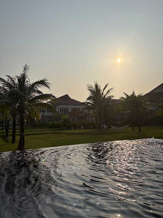 Pool ROBINSON NAM HOI AN