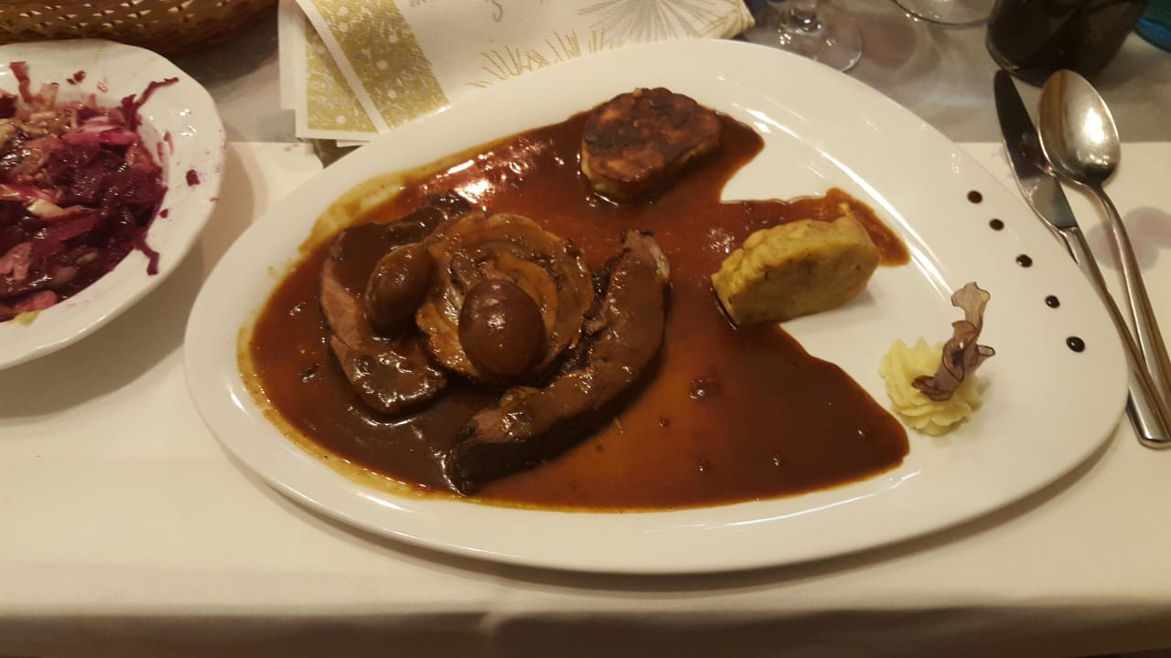 Wildschweinbraten ca. 19 € Waldhaus Knittelsheimer Mühle