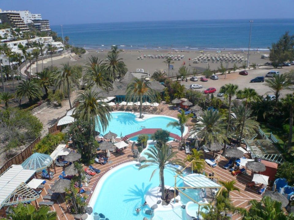 Widok z tarasu na 5 piętrze Corallium Beach by Lopesan Hotels - Adults only