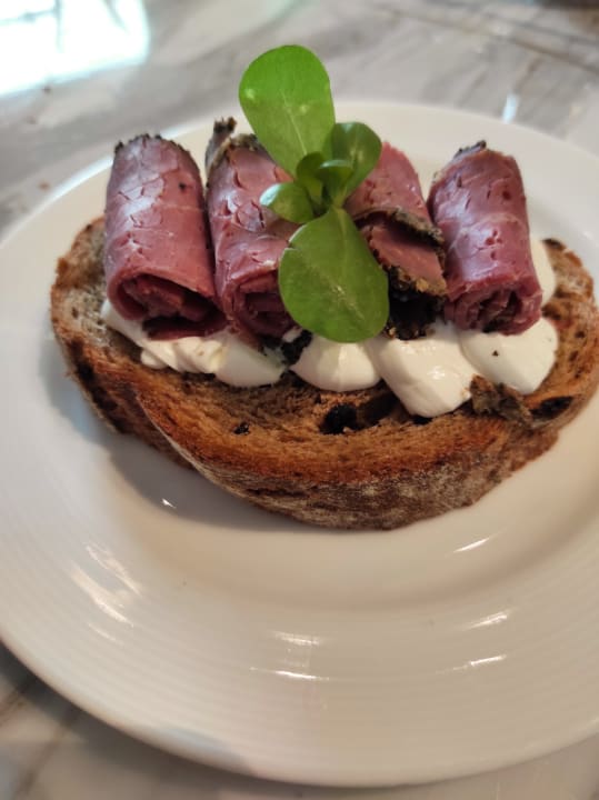 Gastro Acanthus Cennet Barut Collection