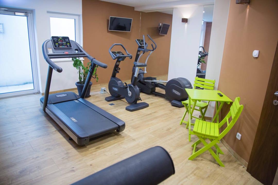 Fitnessraum Hotel Airotel