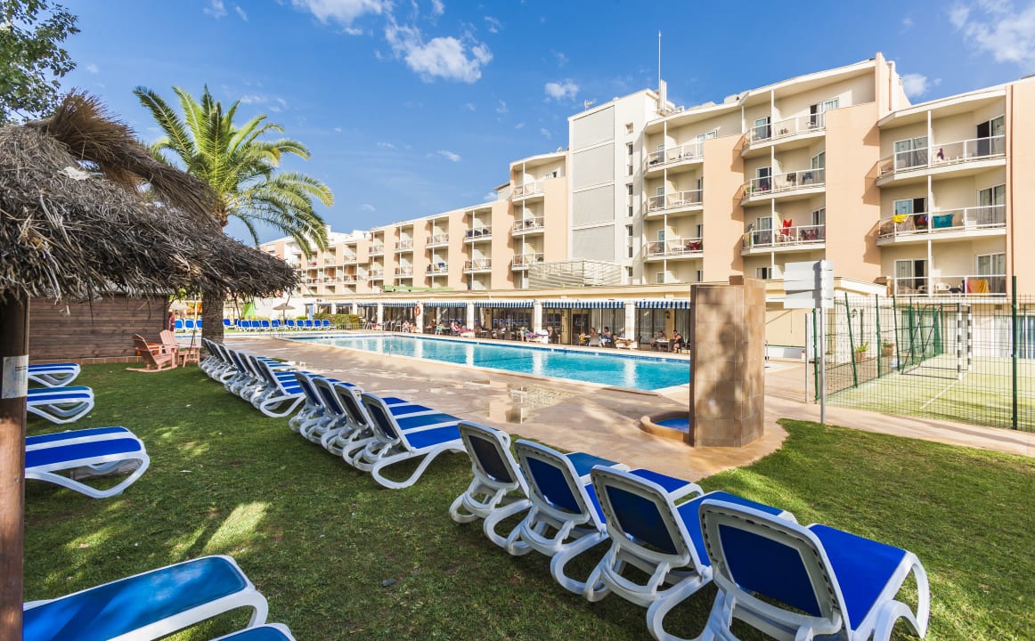 Pool Globales Playa Santa Ponsa