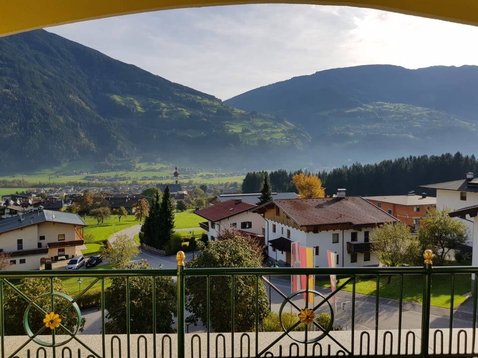 Ausblick Platzlhof - Mein Hotel im Zillertal