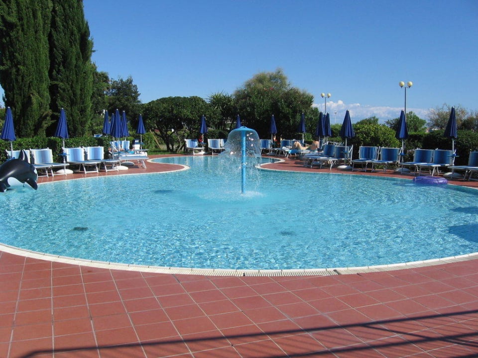 Kinderpool mit Wasserpilz Lido Bibione
