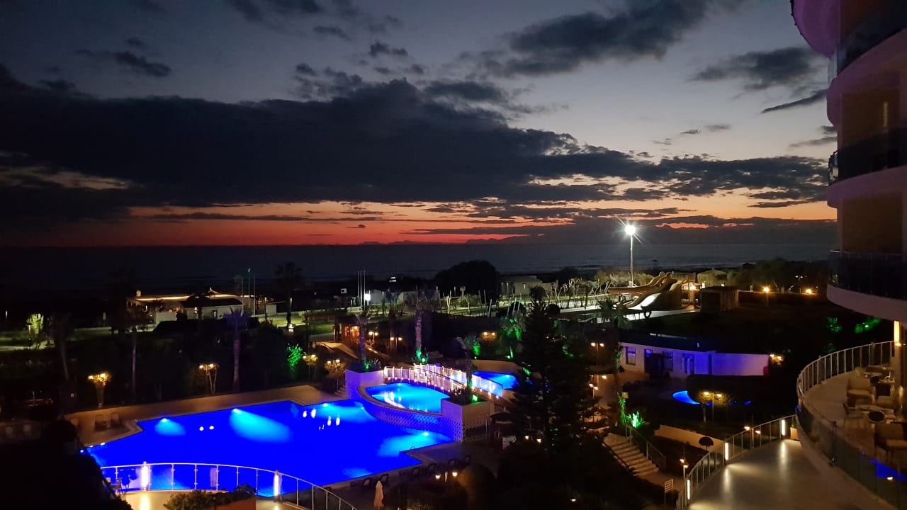 Ausblick Commodore Elite Suites & Spa - Adults only