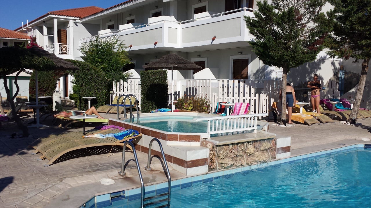 Whirlpool Hotel Louros Beach
