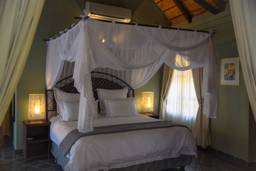 Zimmer La Lechere Guest House