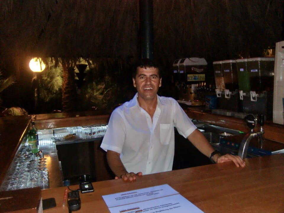 Unser bester Mann an der Strandbar Hotel Yetkin