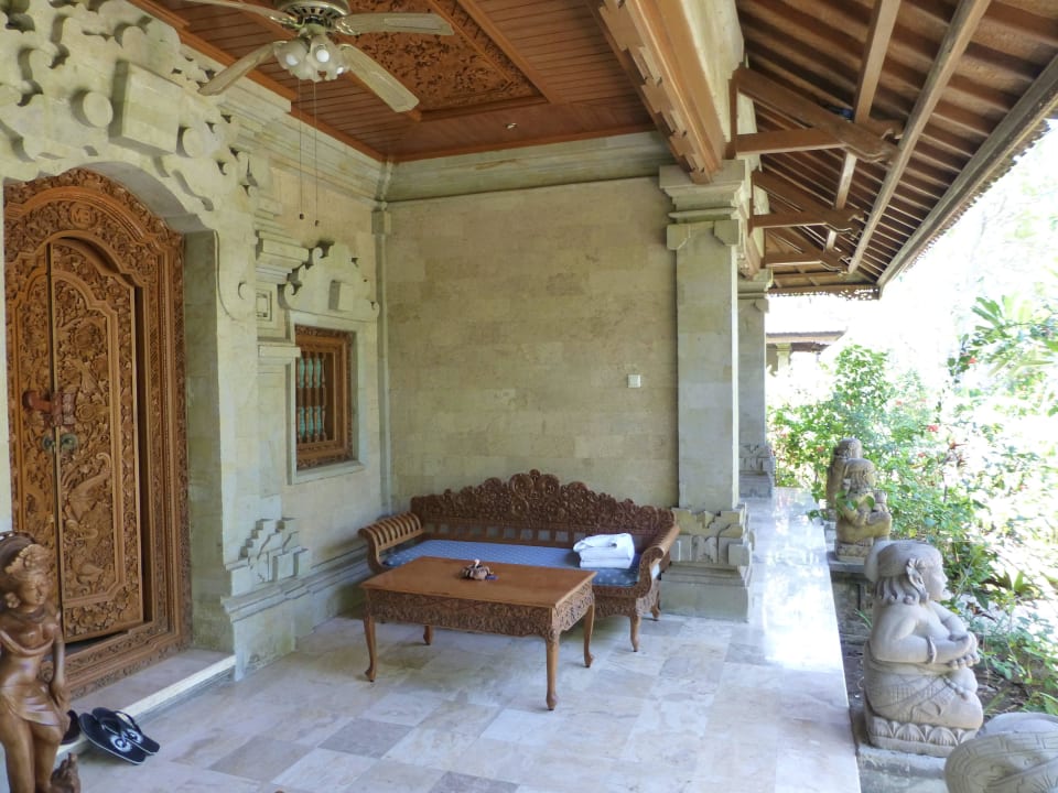 Bungalow Nr. 11 mit Sitzmöglichkeit Hotel Matahari Beach Resort & Spa