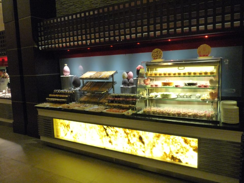 Mmmh, lecker und süß, Nachspeisen. Limak Lara Deluxe Hotel & Resort