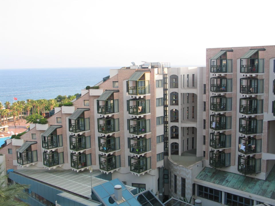 Hotelansicht vom Zimmerbalkon Limak Limra Hotel & Resort