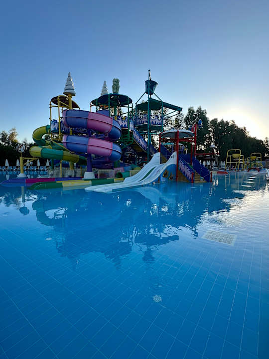 Pool Delphin BE Grand