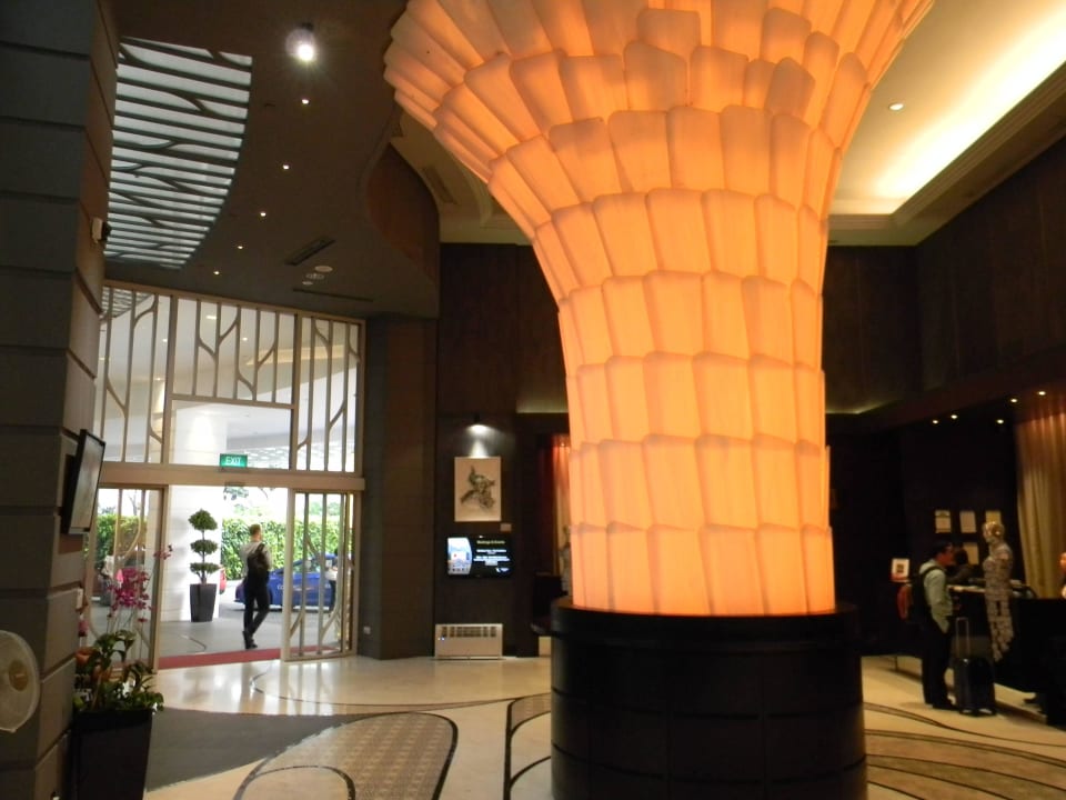 Lobby Rendezvous Hotel Singapore