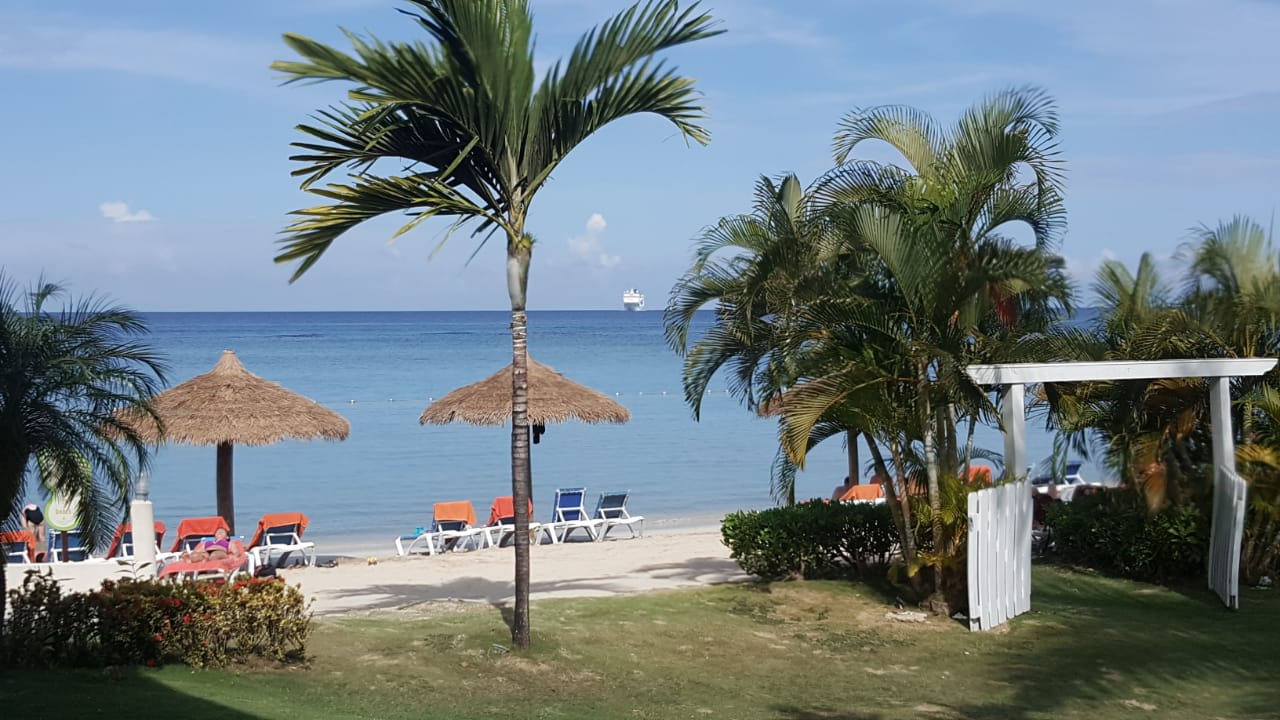 Strand Sunset Beach Resort, Spa & Waterpark