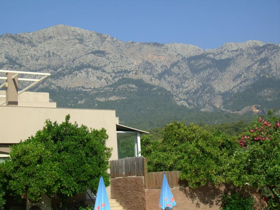 Blick auf das Taurusgebirge Armas Gül Beach