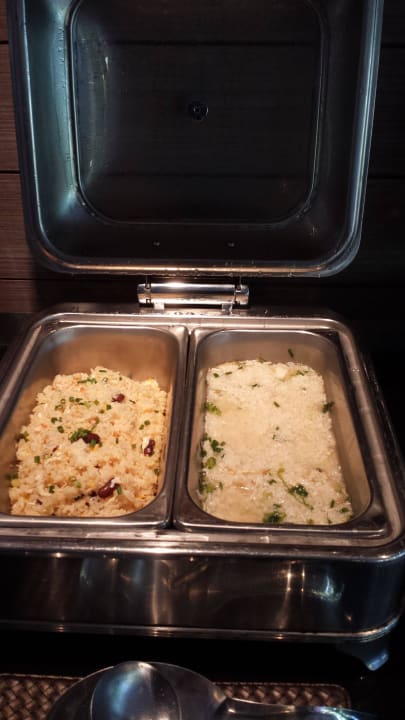 Breakfast 4 Sarasinee All Suites