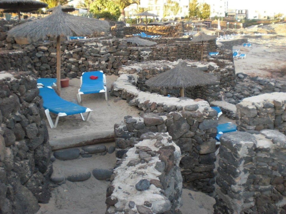 "Vogelnester" am Strand SBH Hotel Royal Monica