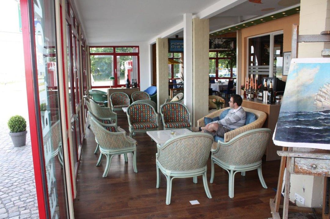 Eingangsbereich Hotel Gremersdorf - Zum grünen Jäger