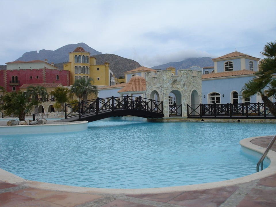 Pool Melia Villaitana