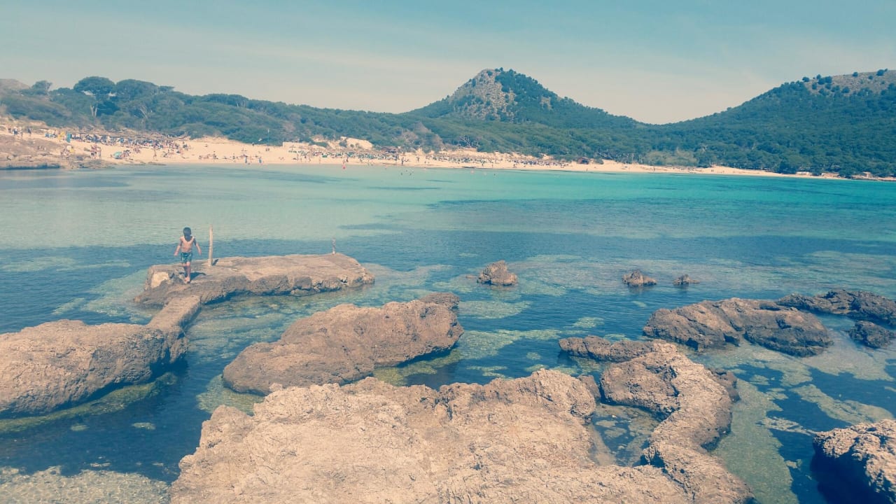 Auf dem Weg zum Strand. Prinsotel La Pineda