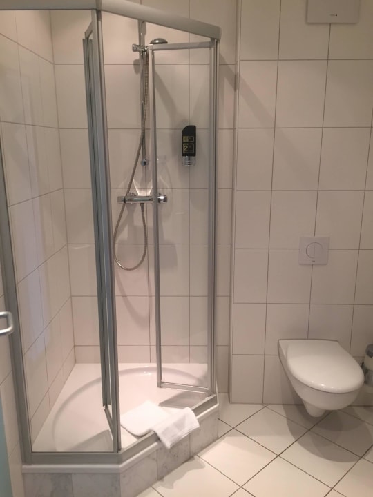 Bad mit Dusche Hotelpark Stadtbrauerei Arnstadt