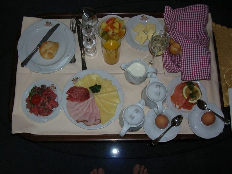 Frühstück in der Himmel Suite Bergergut - Das Genießerhotel für Paare