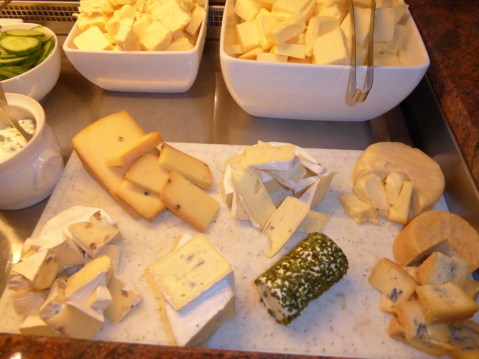 Riesengrosse Käseauswahl BergSpa & Hotel Zamangspitze